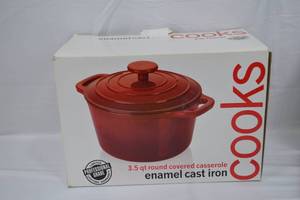 lot 149 image: Cooks 3.5 qt Round Covered Casserole Dish