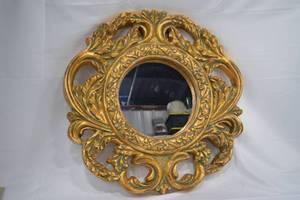 lot 153 image: Ornate Gold Finish Round Decorative Mirror