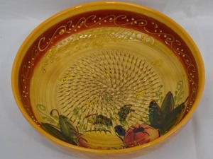lot 175 image: Handmade, Hand-painted Spanish Ceramic Serving Bowl