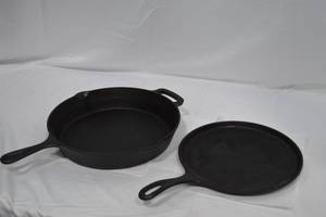 lot 185 image: Lot of 2 Lodge Cast Iron Pans