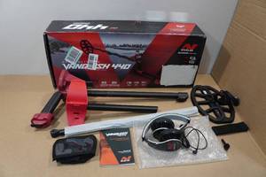 lot 5 image: Minelab Vanquish 440 Metal Detector