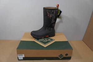 lot 7 image: Muck Boots Mens Apex Pro Arctic Grip Boots - Size 7