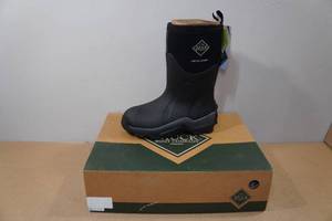 lot 13 image: Muck Boots Unisex Extreme Conditions Sport Boots - Mens 5Womens 6