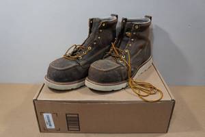 lot 26 image: Thorogood Mens Work Boots - Size 10.5