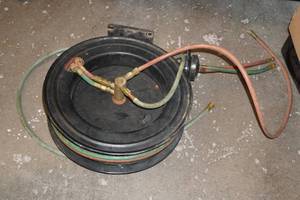 lot 1D image: Retractable Hose Reel with Oxy-Acetylene Hose