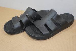 lot 44 image: Nuusole Mens Stanley Rubber Slides -Size 10