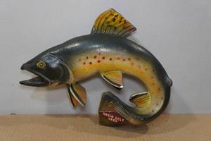 lot 127 image: Vintage Grain Belt Beer Chalkware Fish