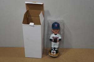 lot 143 image: Glen Perkins Twins Bobblehead