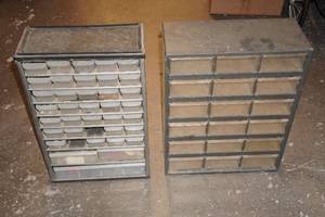 lot 157 image: 2 Plastic Small Parts Organizers