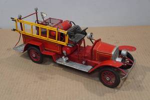 lot 188 image: Vintage Tin Fire Truck Toy