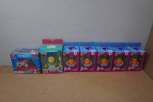 lot 190 image: Paw Patrol Smile Set, Pinata Smashling and Stumble Guys Barbies