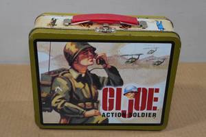 lot 191 image: Vintage Look GI Joe Metal Lunch Box