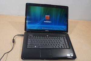 lot 225 image: Dell Windows Vista Laptop Computer