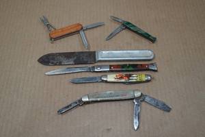lot 230 image: Assorted Multi-Blade Pocket Knives - Some Vintage