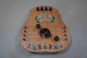 lot 238 image: Vintage Wood Wind Harp Dcor