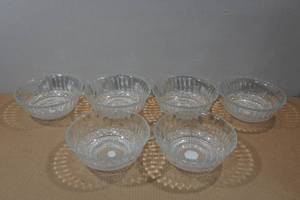 lot 251 image: Cut Glass Bowls
