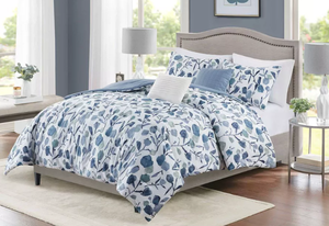 lot 268 image: Ramona Seersucker Tulip Print Comforter Bedding Set White