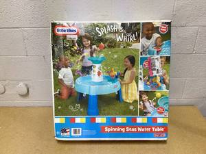lot 416 image: Little Tikes Spinning Seas Water Table