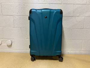 lot 417 image: SWISSGEAR Cascade Hardside Carry On Suitcase