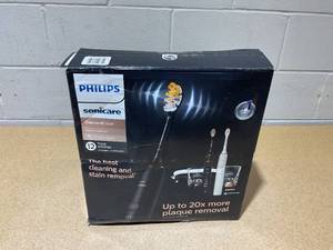 lot 38 image: Philips Sonicare DiamondClean Power Toothbrush Set