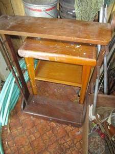 lot 32 image: Vintage Wood 4-space gun display ra...