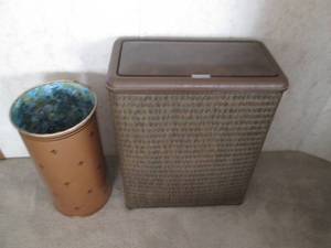 lot 41 image: Vintage Wicker with padded vinyl la...