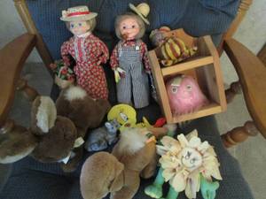 lot 42 image: Vintage dish-soap bottle dolls, ass...
