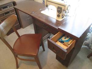 lot 46 image: Vintage hardwood seamstress work st...