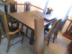 lot 1 image: Amazing vintage carved wood formal ...