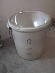 lot 7 image: Vintage Red Wing 6-Gallon Stoneware...