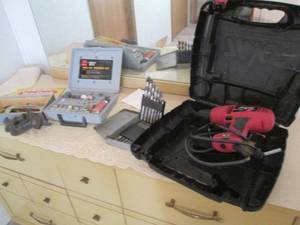 lot 80 image: Skil cordless drill, a mini die gri...