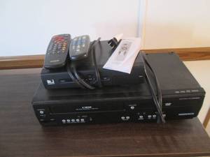lot 201 image: Magnavox VHSDVD player...