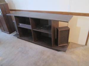lot 202 image: Vintage entertainment center with s...