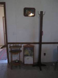 lot 105 image: Freestanding wooden Entry coat and ...