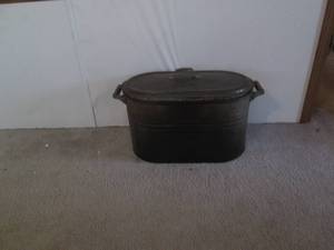 lot 108 image: Vintage metal wash basin complete w...