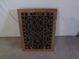 lot 116 image: Vintage decorative metal heat regis...