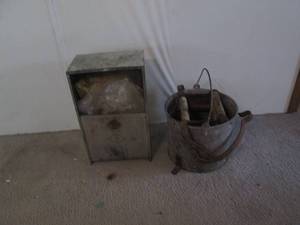 lot 117 image: Vintage metal wash bucket with manu...