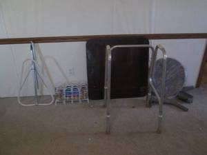 lot 123 image: Metal wire folding fence sections, ...