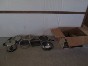lot 125 image: Large lot of Cookware pots, pans an...