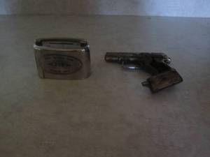 lot 128 image: Small Vintage metal Stamped 739 coi...