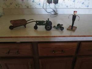 lot 129 image: Vintage green metal Allis-Chalmers ...