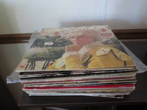 lot 172 image: Mixed lot of vintage vinyl Record a...