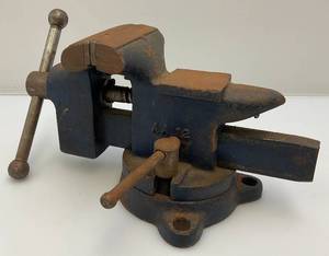 lot 11 image: Vintage Red Diamond Vise 10