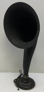 lot 14 image: Vintage RCA Radiola Loud Speaker (Repaired) Very Cool Piece
