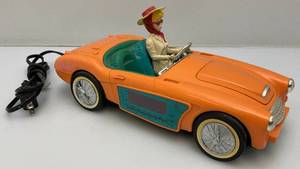 lot 88 image: Vintage BARBIE Car Radio Alarm Clock  WORKS