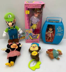 lot 101 image: Misc. Vintage Toys Including Dracula Troll Doll, 1960s JAN Doll In Case & More