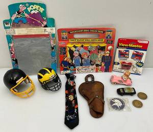 lot 104 image: Misc. Vintage Toys Including 1969 POPEYE Magic Slate , Gene Autry Leather Cap Gun Holster & More