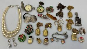 lot 117 image: Misc. Vintage Costume Jewelry And More