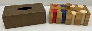 lot 147 image: Vintage Poker Chips In A Wood Holder With Slip Cover