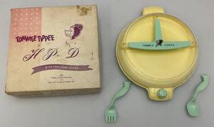 lot 161 image: Vintage Tommee Tipee With True Scoop Baby Bowl With Extras (Slightly Used)